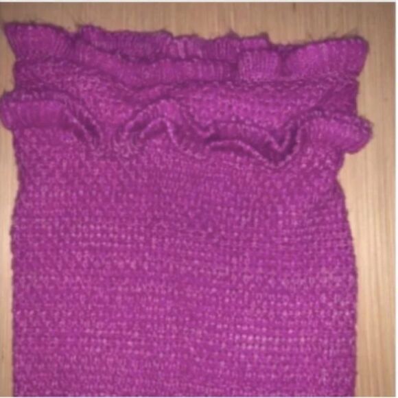 Home Knit Magenta Mermaid Blanket - Picture 4 of 5